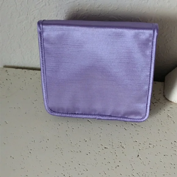 Gucci Beauty Pouch - Picture 3 of 16